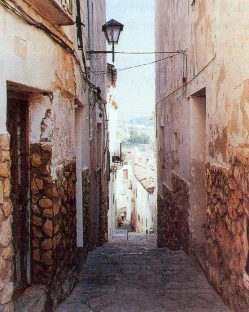 Callarís. Las calles estrechas se repiten en el barrio medieval de la Vila
